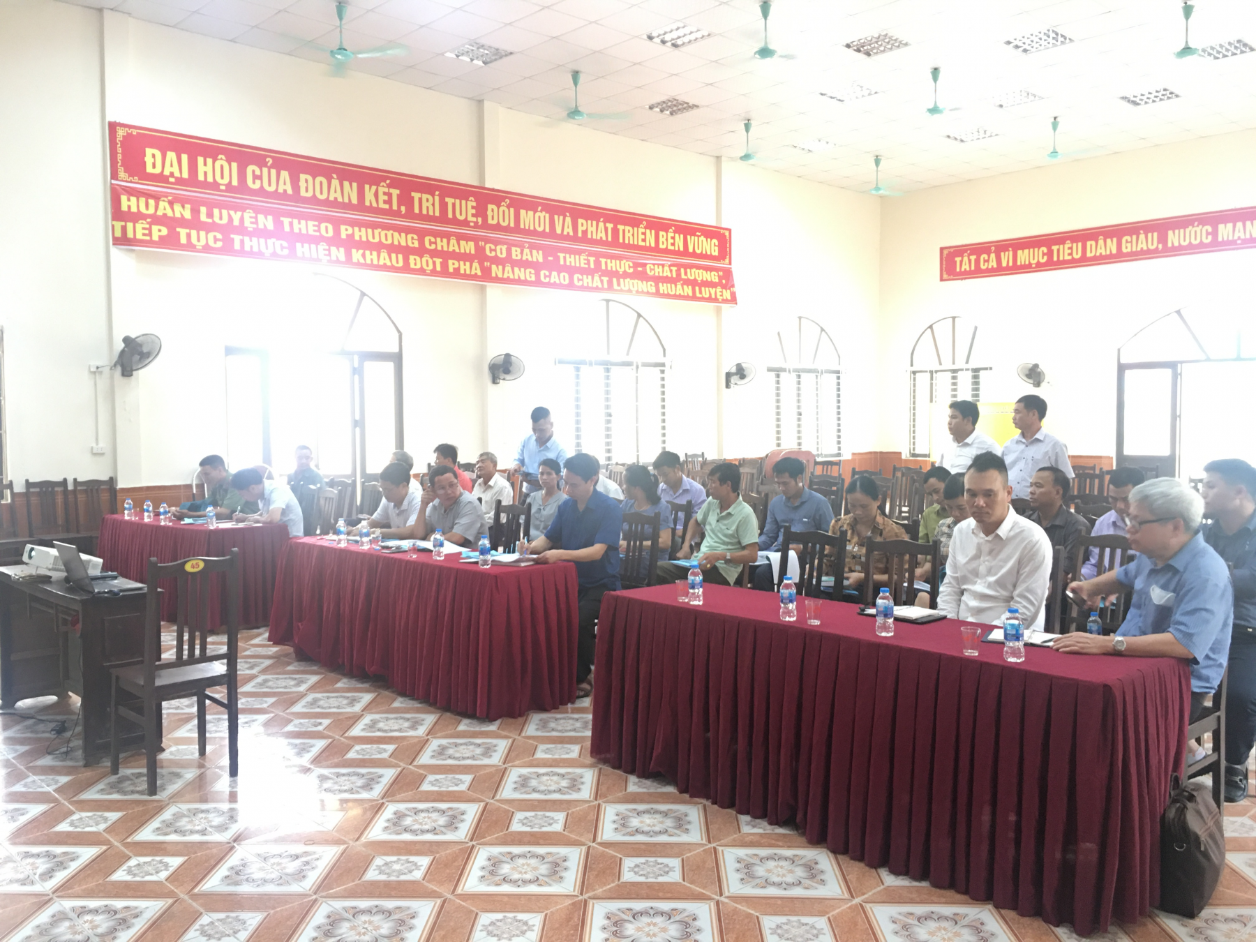 BUỔI GIỚI THIỆU MÔ HÌNH DỰ ÁN NHÀ MÁY ĐÓT RÁC XÃ XUÂN HÒA VĨNH PHÚC TẠI ỦY BAN XÃ