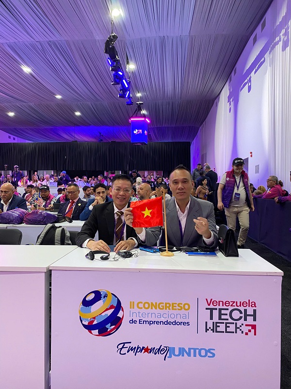 Tham gia tuần lễ Hội thảo Công nghệ Quốc tế tổ chức tại VENEZUELA